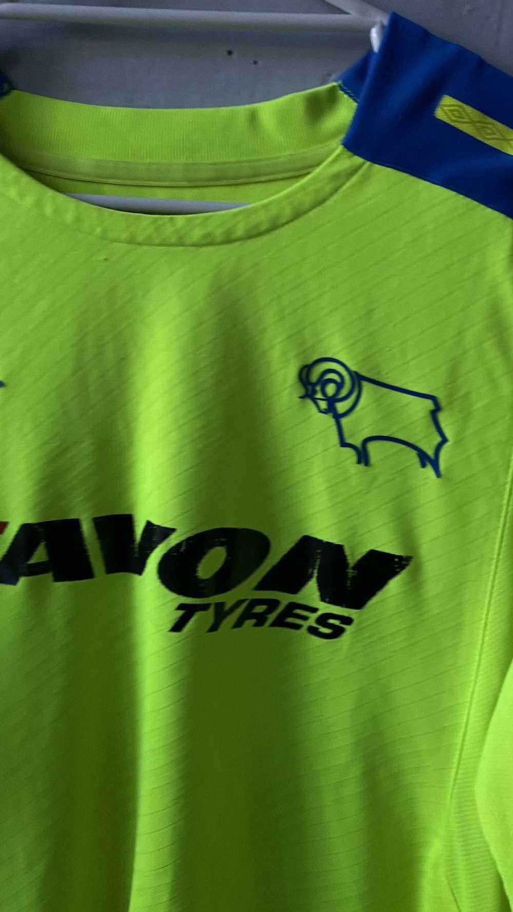 Soccer Jersey × Umbro × Vintage Derby County long… - image 5