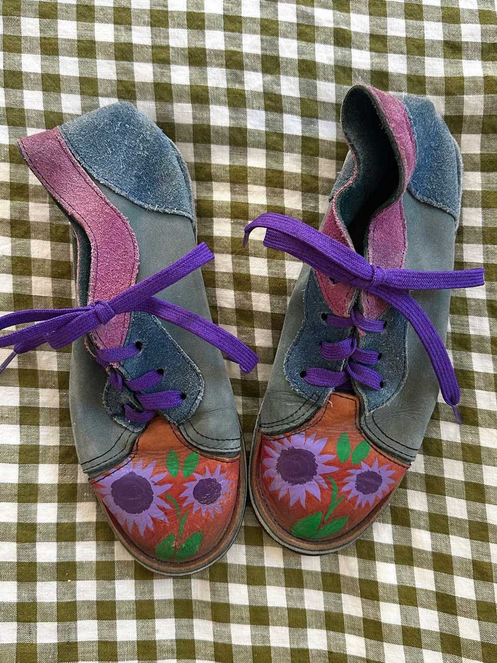 Unknown Vintage Hand Painted Shoes (7) | Used,… - image 1