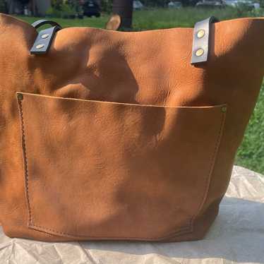 Medium Tote