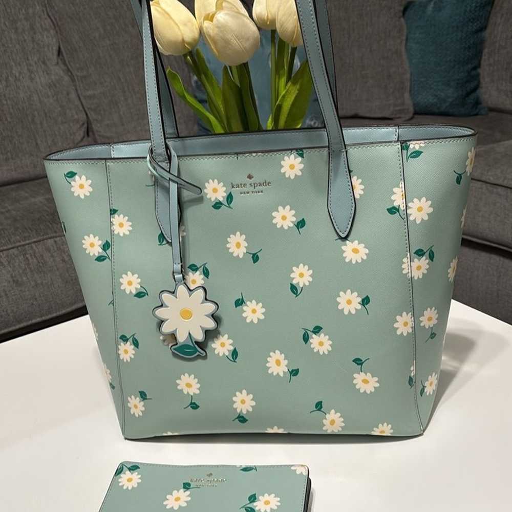 Kate spade daisy tote & wallet set blue - image 2