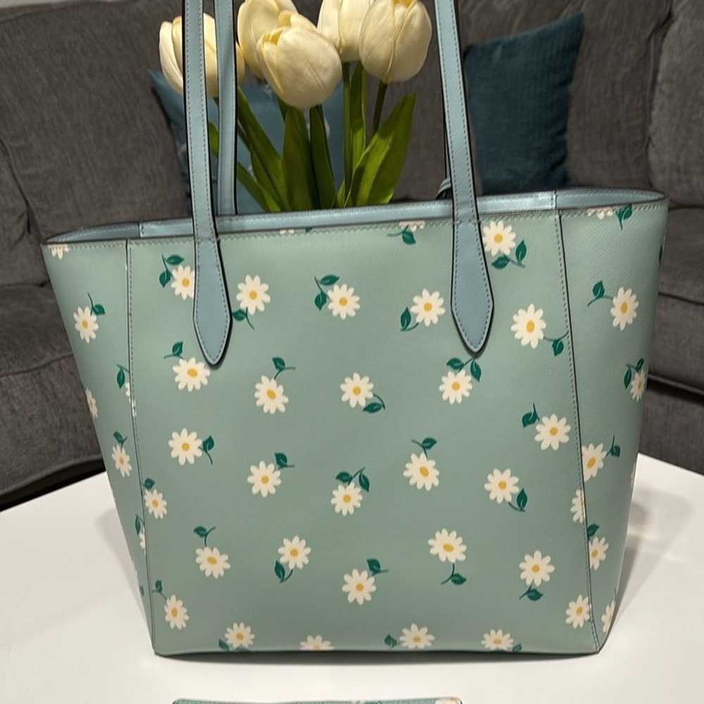 Kate spade daisy tote & wallet set blue - image 3