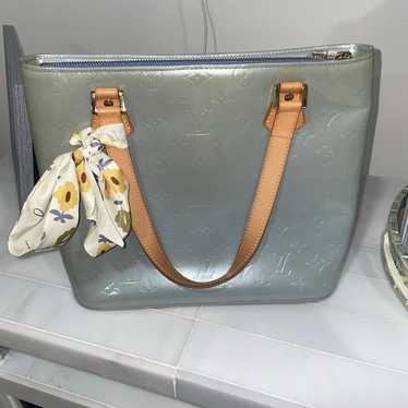 Louis Vuitton vernis tote bags