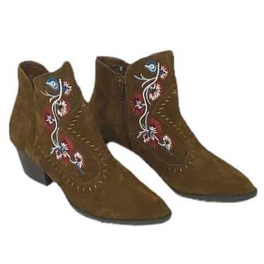 CARLOS SANTANA Ladies BRAND NEW Embroidered Suede 