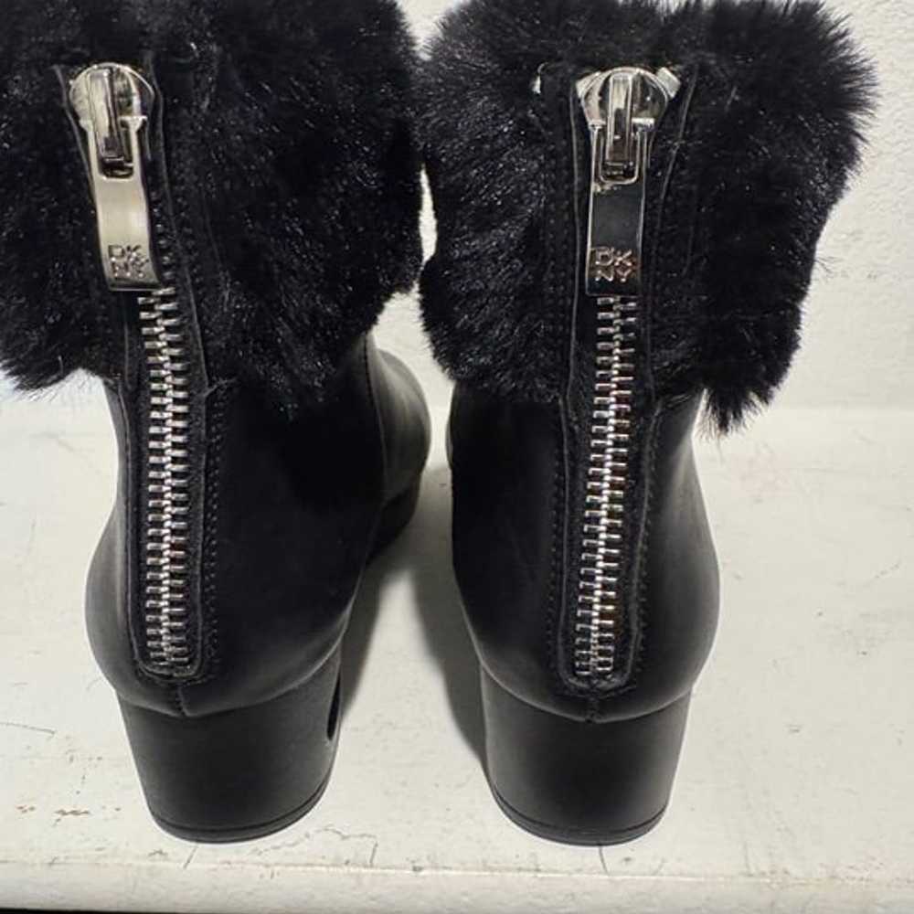 Black wedge Boots w fur 7.5 - image 5