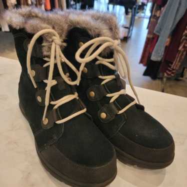 Sorel joan of arctic boots