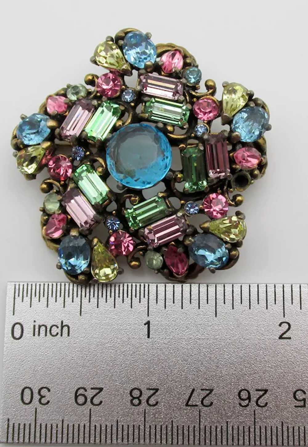 1953 Hollycraft Pastel Rhinestone Brooch - image 7