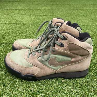 Nike 1992 Women's Caldera Plus Vintage Hiking Boot