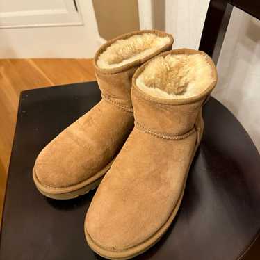 ugg mini boots size 8 - image 1