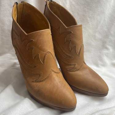 Ralph Lauren booties boots