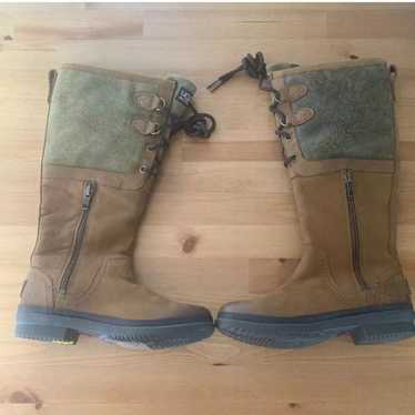 UGG Elsa Boots Size 5