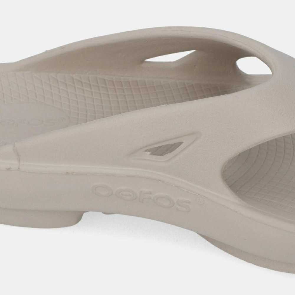 OOFOS NOMAD Recovery Sandals - image 6