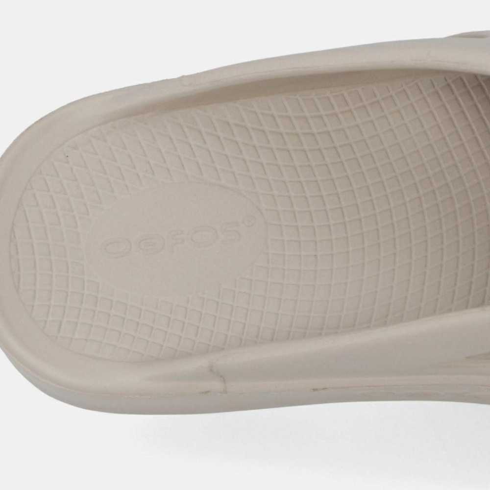 OOFOS NOMAD Recovery Sandals - image 8