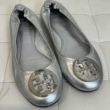 Tory Burch Silver Logo Ballet Flat size 8