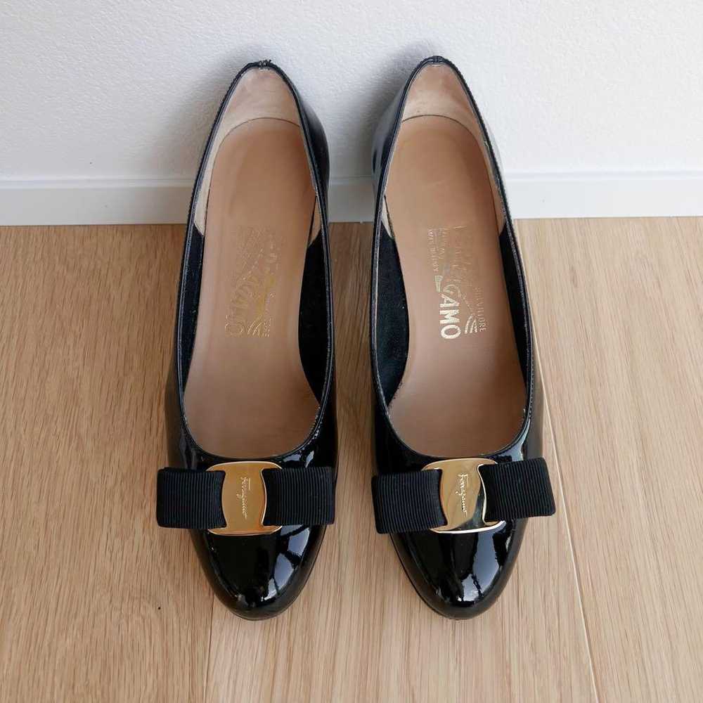 Ferragamo Vara Pumps 4.5D Black Patent - image 9