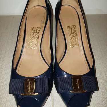 Salvatore Ferragamo wedges size 7.5