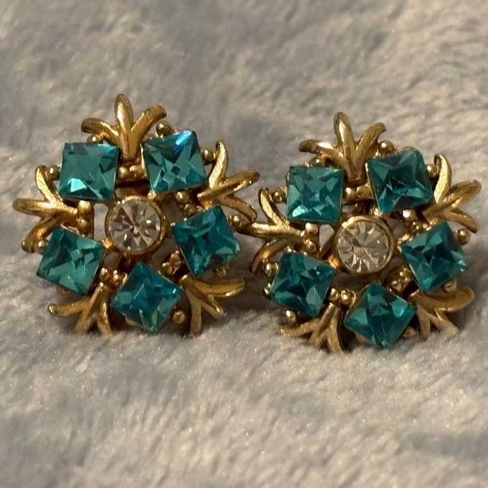 Vintage blue screw back Earrings - image 2