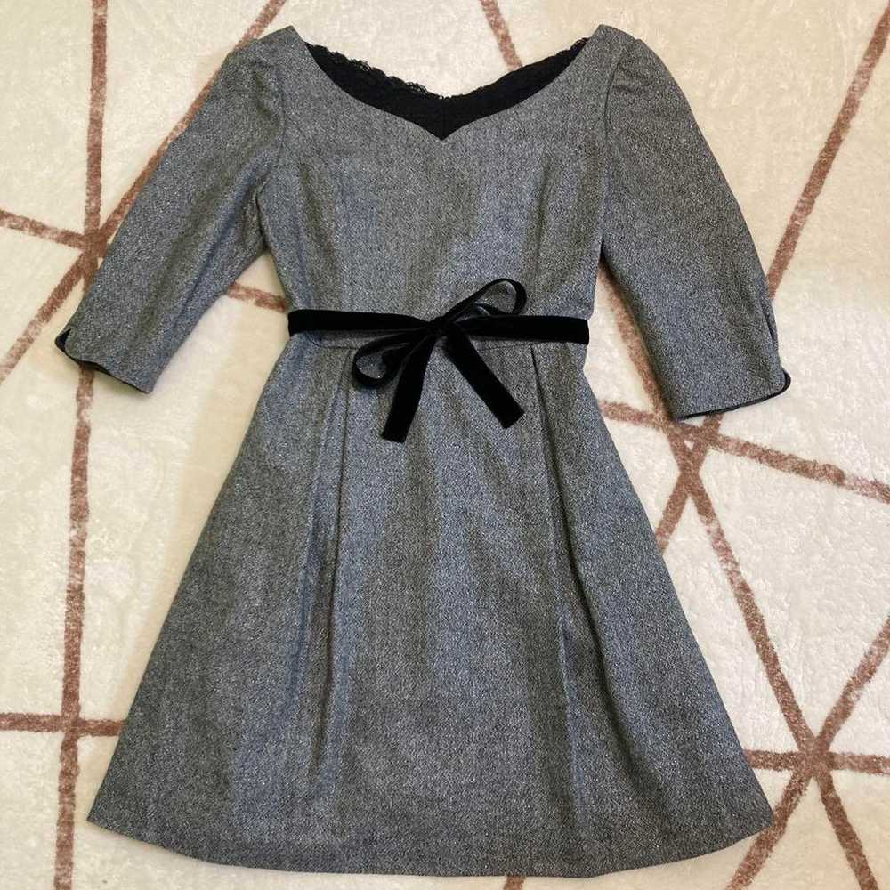 Gray V-neck A-line dress - image 1