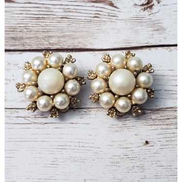 Vintage Kramer Clip On Earrings - Faux Pearl 7/8" - image 1