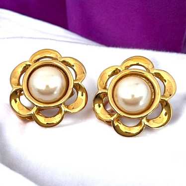 Vintage Designer Statement Earrings Simulated Pea… - image 1