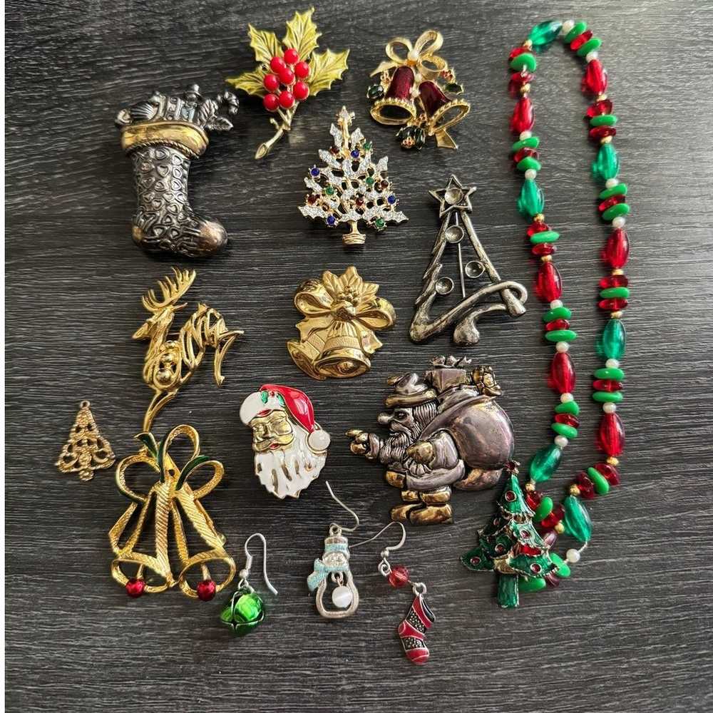 Christmas Holiday Themed Mixed Jewelry Lot Brooch… - image 1