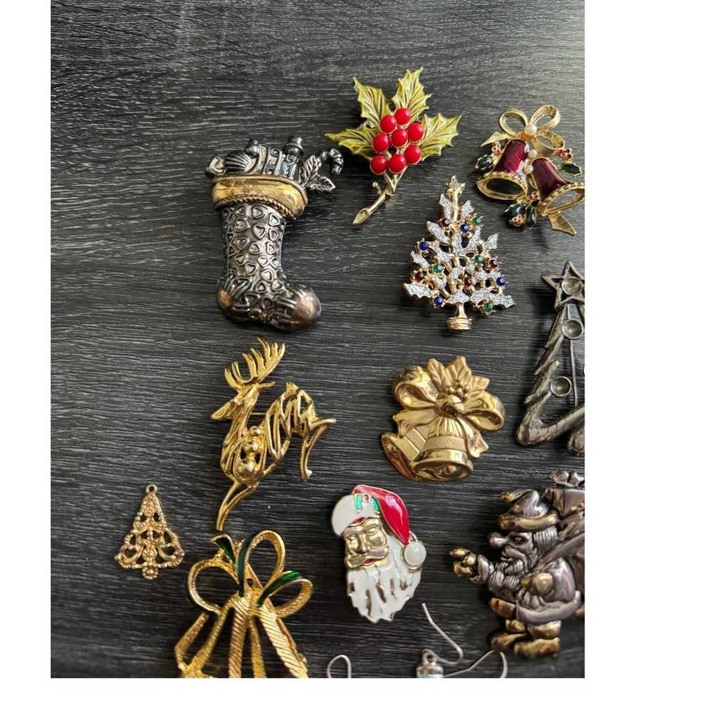 Christmas Holiday Themed Mixed Jewelry Lot Brooch… - image 8