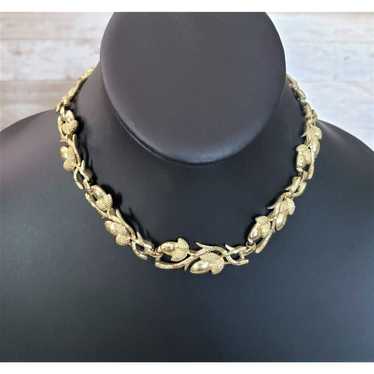 Vintage Necklace - Stunning Acorn Design Gold Tone