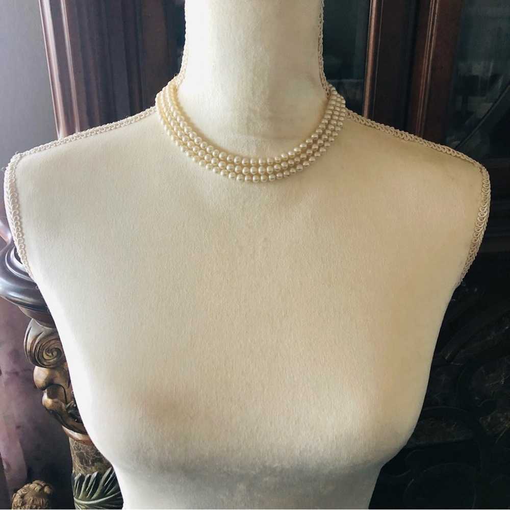 Vintage triple strand cream glass pearl necklace - image 10