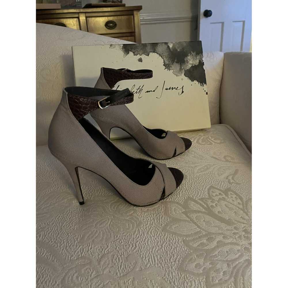 Elizabeth And James Cloth heels - image 6