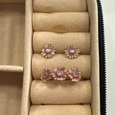 Pink Daisy Flower Trio Ring and Earrings - image 1