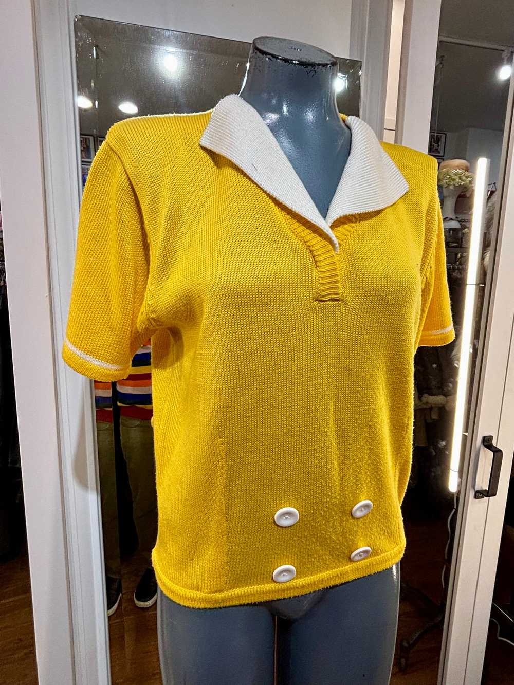 70’s Canary Yellow Short Sleeve Sweater With Whit… - image 2