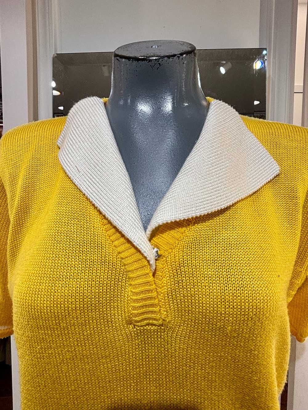 70’s Canary Yellow Short Sleeve Sweater With Whit… - image 3