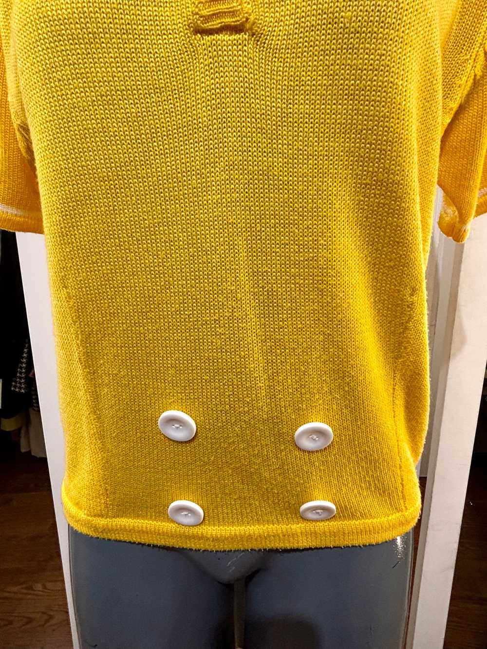 70’s Canary Yellow Short Sleeve Sweater With Whit… - image 4