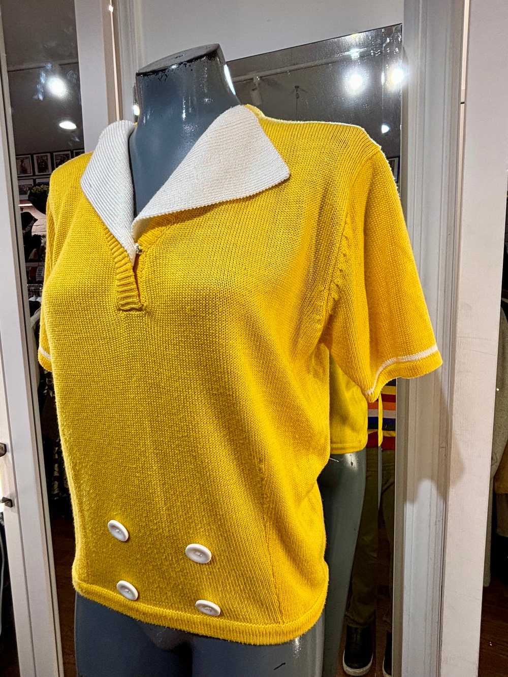 70’s Canary Yellow Short Sleeve Sweater With Whit… - image 5