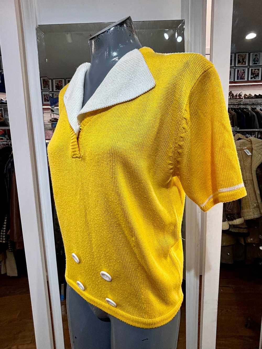 70’s Canary Yellow Short Sleeve Sweater With Whit… - image 6