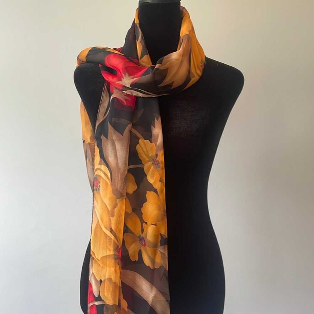 Multicolored golden & red floral ladies fall scar… - image 1