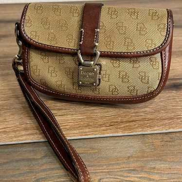 Vintage Dooney and Bourke Wrislet