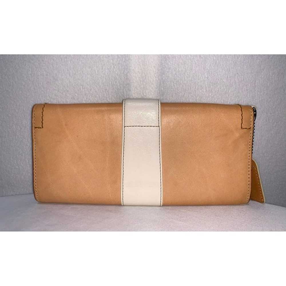 2003 Vintage Coach Soho Vachetta Leather Clutch W… - image 2