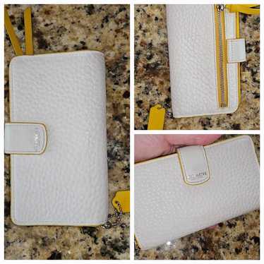 Coach clutch wallet cream yellow leather