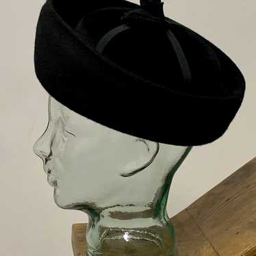 Vintage Women’s Corona Black 100% Wool Felt Hat M… - image 1