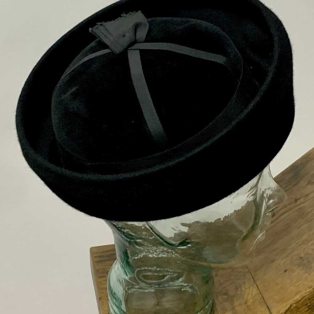 Vintage Women’s Corona Black 100% Wool Felt Hat M… - image 3