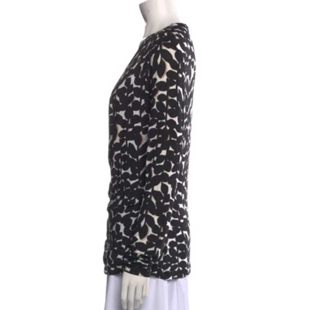 Max Mara Print Asymmetrical V Neck Long Sleeve Bl… - image 2