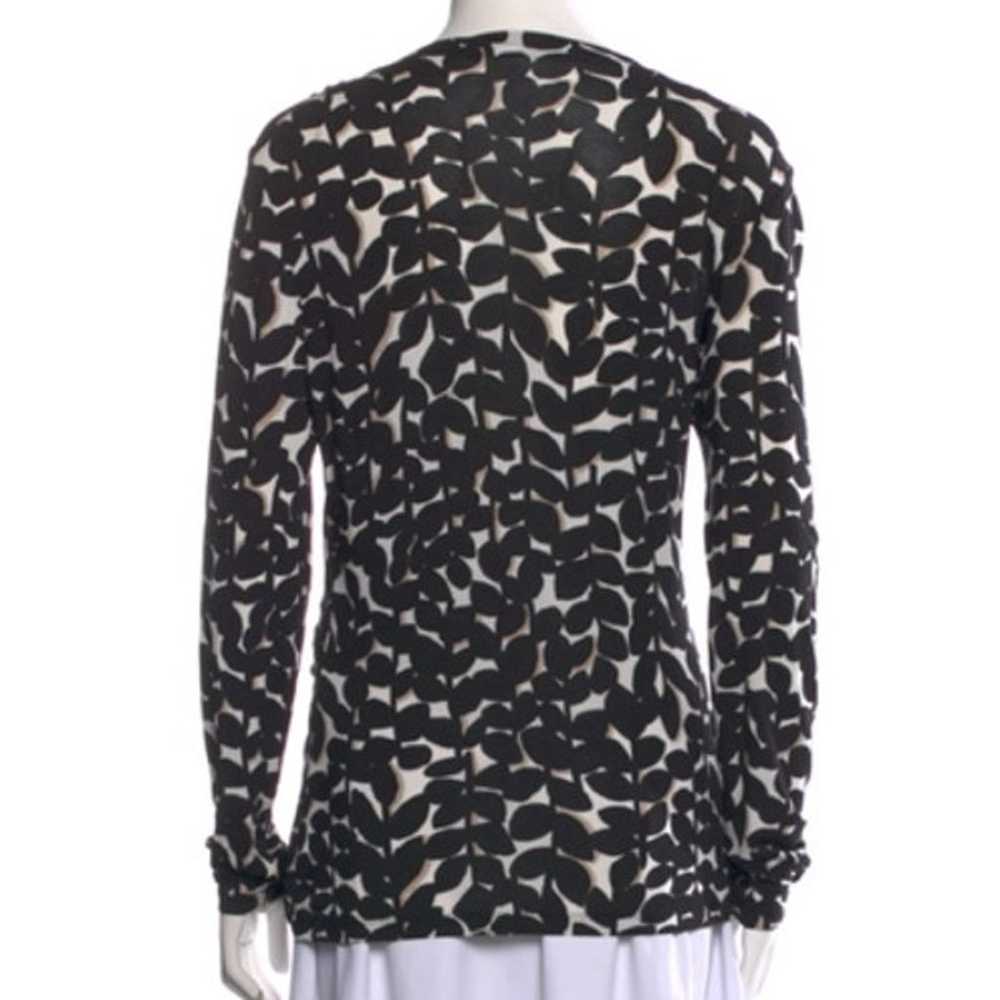 Max Mara Print Asymmetrical V Neck Long Sleeve Bl… - image 3