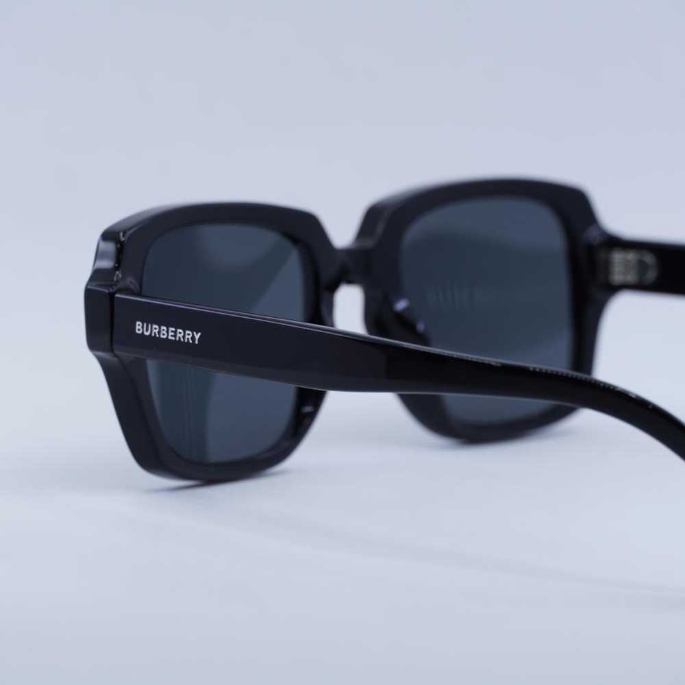 Burberry Sunglasses - image 9