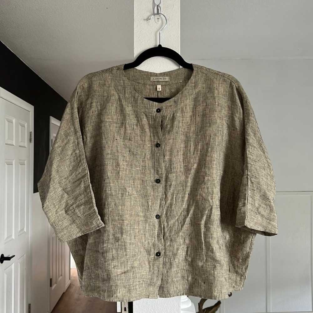 Linen ID tan and black heathered button down shor… - image 1