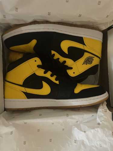 Jordan Brand Jordan 1 mid new love sz 11