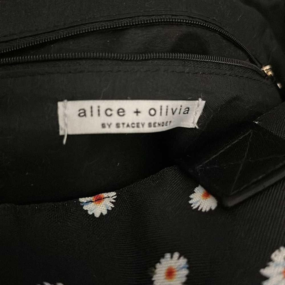 Alice + Olivia Alice + Olivia Daisy Fab Fit Fun D… - image 4