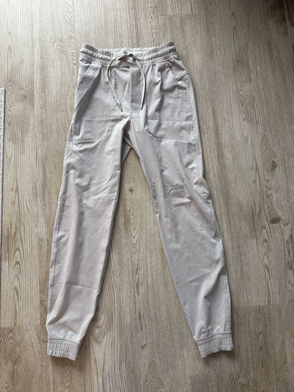 Lululemon Lululemon jogger pants - image 1