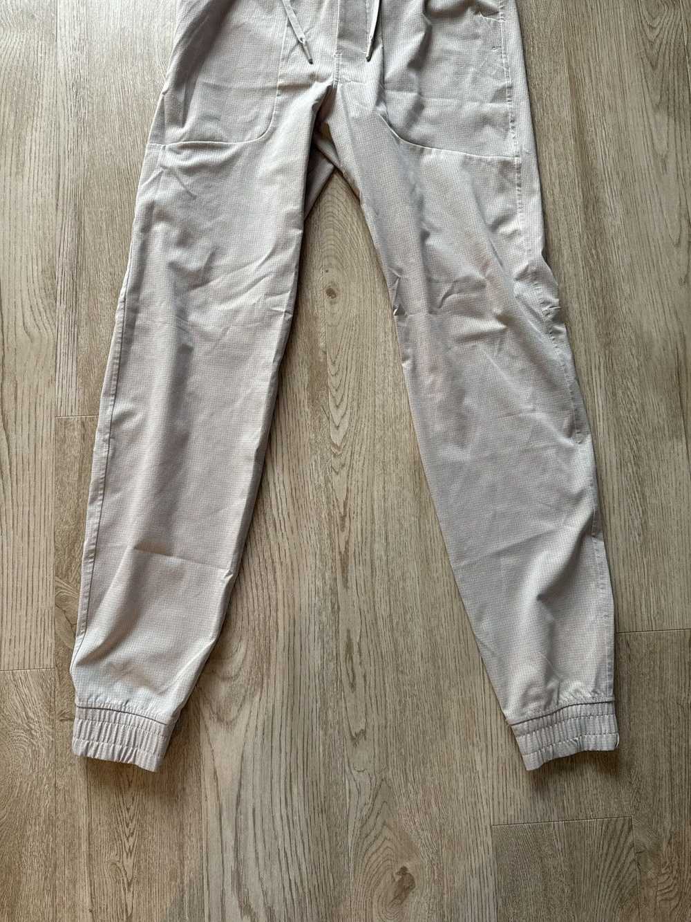 Lululemon Lululemon jogger pants - image 2