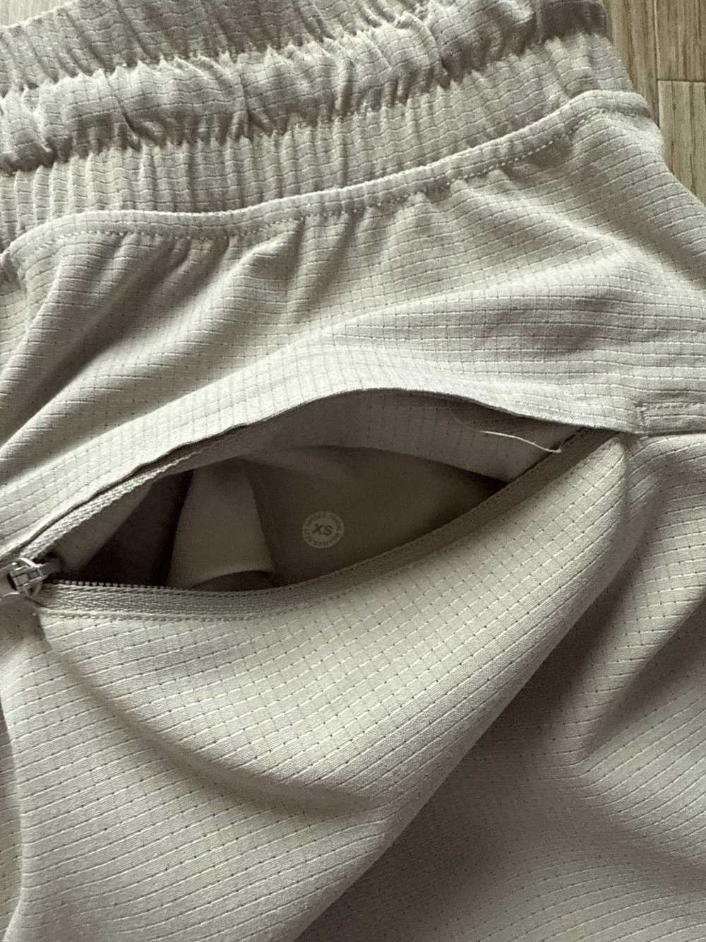 Lululemon Lululemon jogger pants - image 7