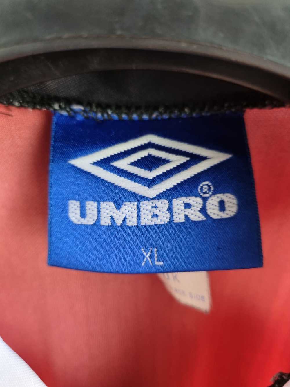 Manchester United × Soccer Jersey × Umbro 90s Rar… - image 9